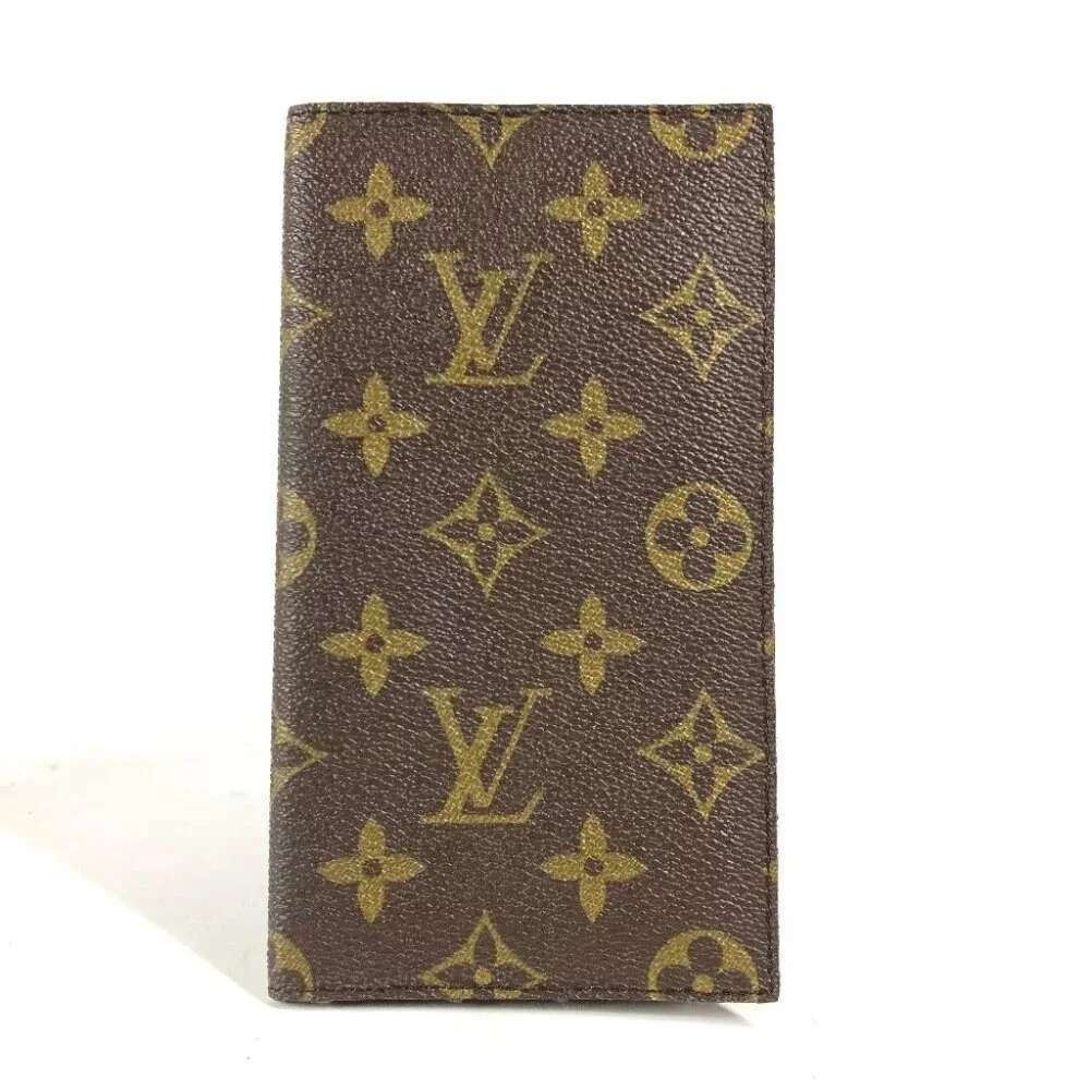 Louis Vuitton outside minor